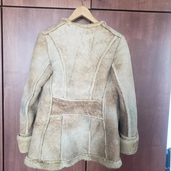 Vintage 1970’s Shearling Coat - Picture 4 of 7